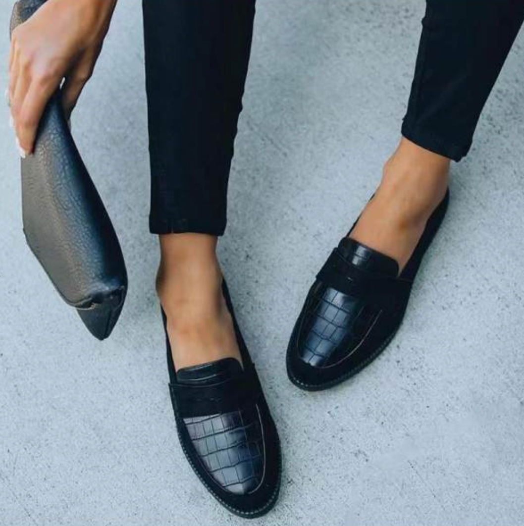 Chic Black Leather Loafers for Women - Timeless Design, All-Season Comfort