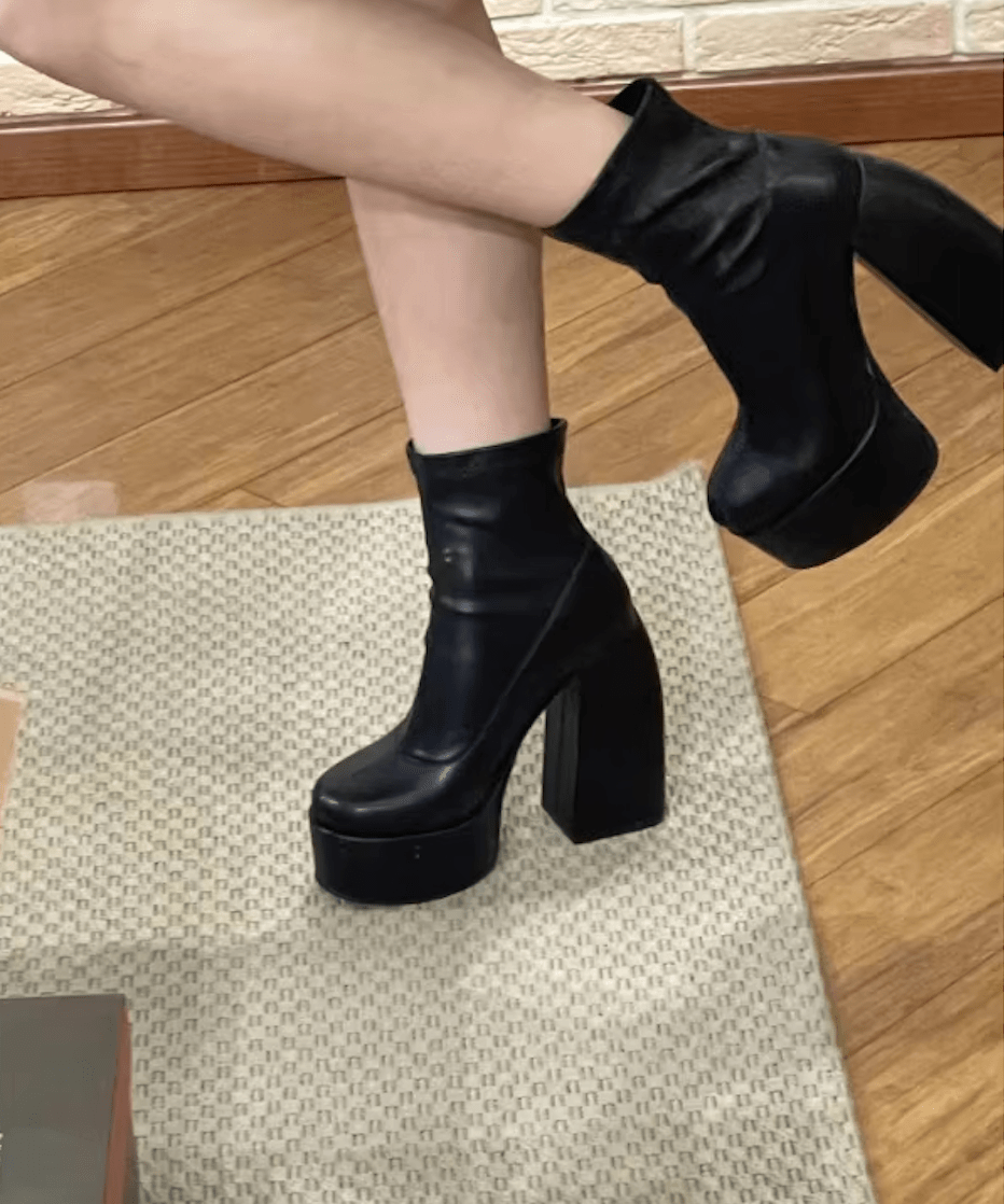 Chic and Cozy Women's PU Leather High-Heeled Boots